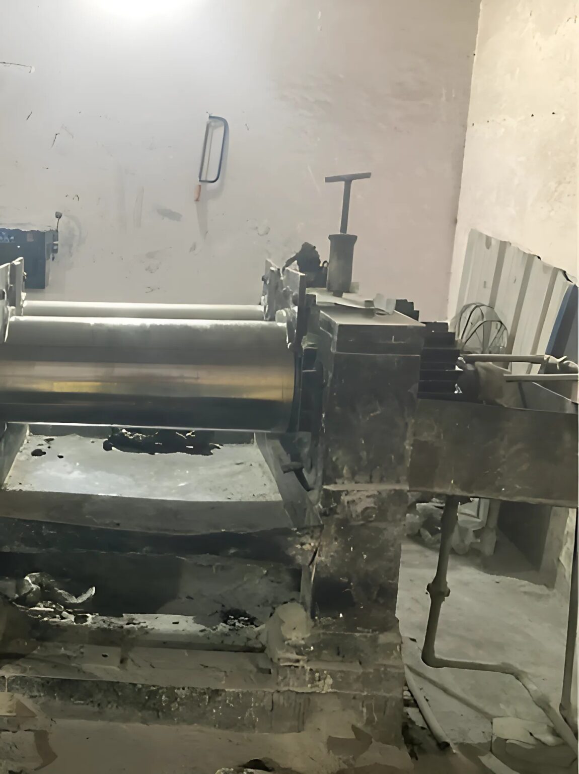 Rubber Mixing Mill (7) Rubber Mixing Mill