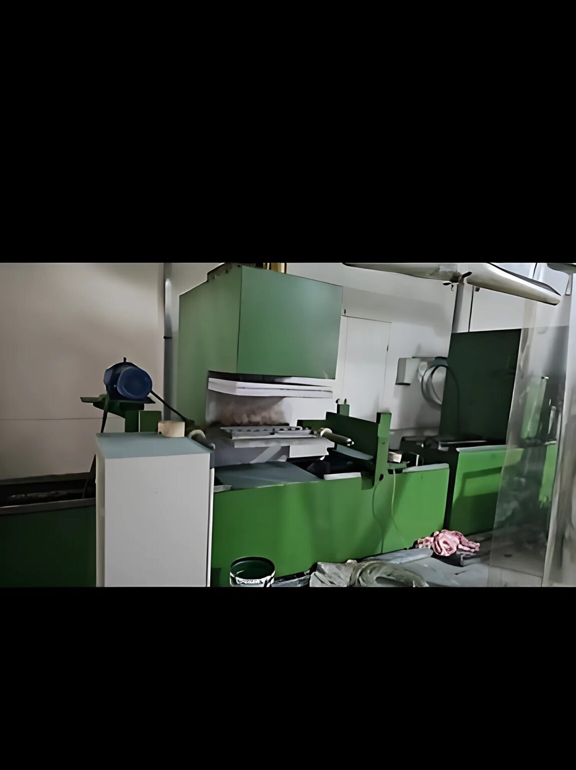 Caterpillar Rubber V Belt (2)