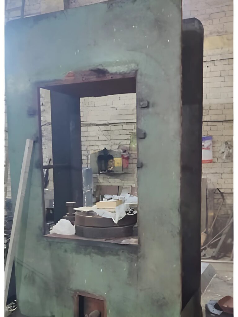 Tyre Molding Hydraulic Press