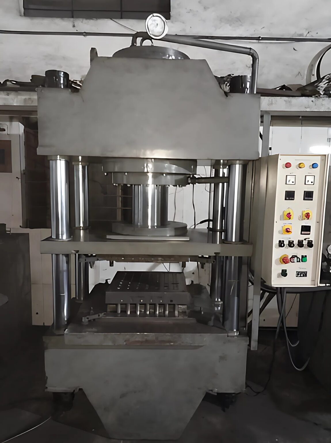 1724664518232 Rubber Hydraulic Press