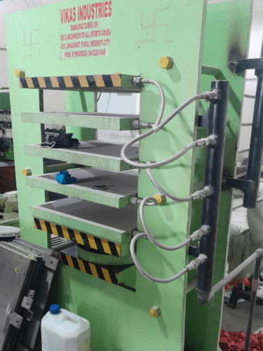 Used 26x26 Rubber Hydraulic Press