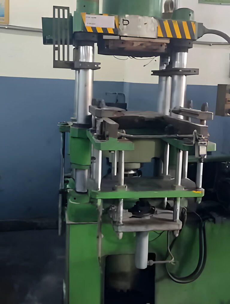hydraulic press, Plus One hydraulic press, fully automatic press, second-hand hydraulic press, pre-owned press, industrial press, metal forming machine, rubber molding press, used hydraulic press, Vatsn Tecnic, hydraulic press supplier, reconditioned press, industrial machinery, AMC services.