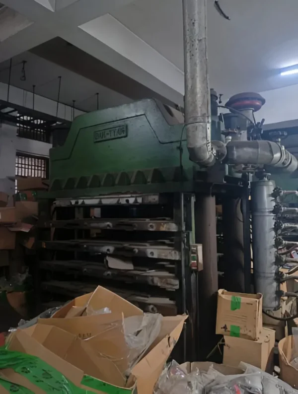 1100 Ton Hydraulic Compression Press