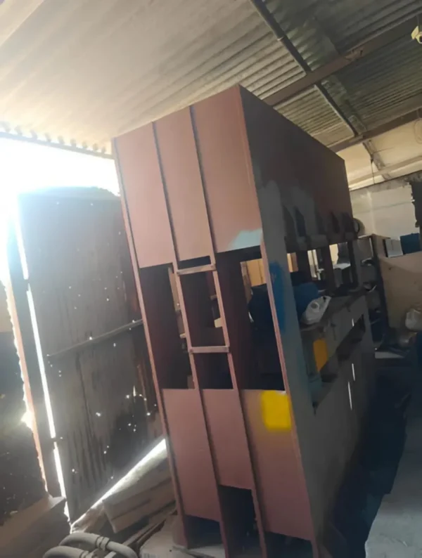 Hydraulic Press – 4.25x9 Ft | 8 Pistons | 24” Daylight