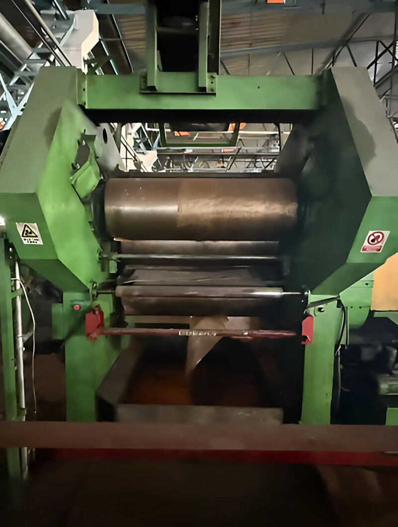Reconditioned 3 Roll Rubber Calender Machine 450x1300 for Sale Reconditioned 3 Roll Rubber Calender Machine 450x1300 for Sale