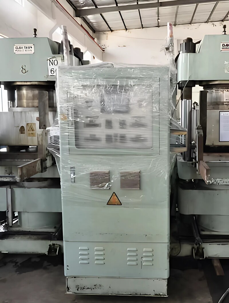 Vacuum Curing Press Pre-Owned Vacuum Curing Press for Rubber Sheets in excellent condition