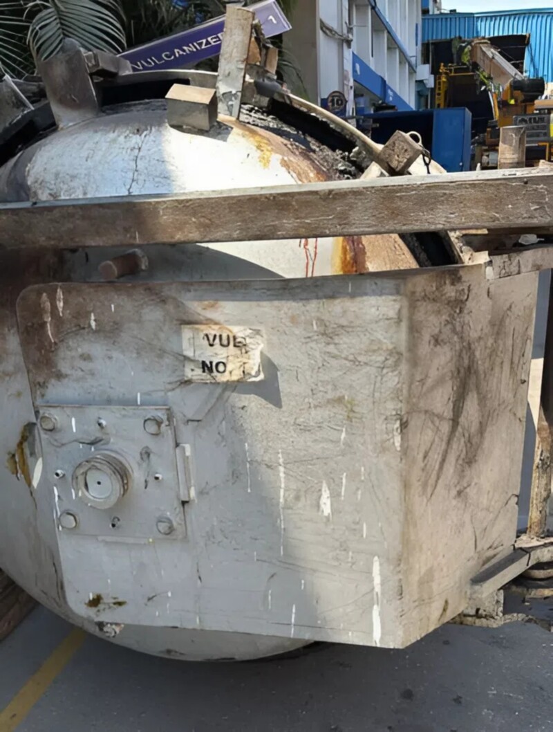 Refurbished Steam Vulcaniser Refurbished Steam Vulcaniser