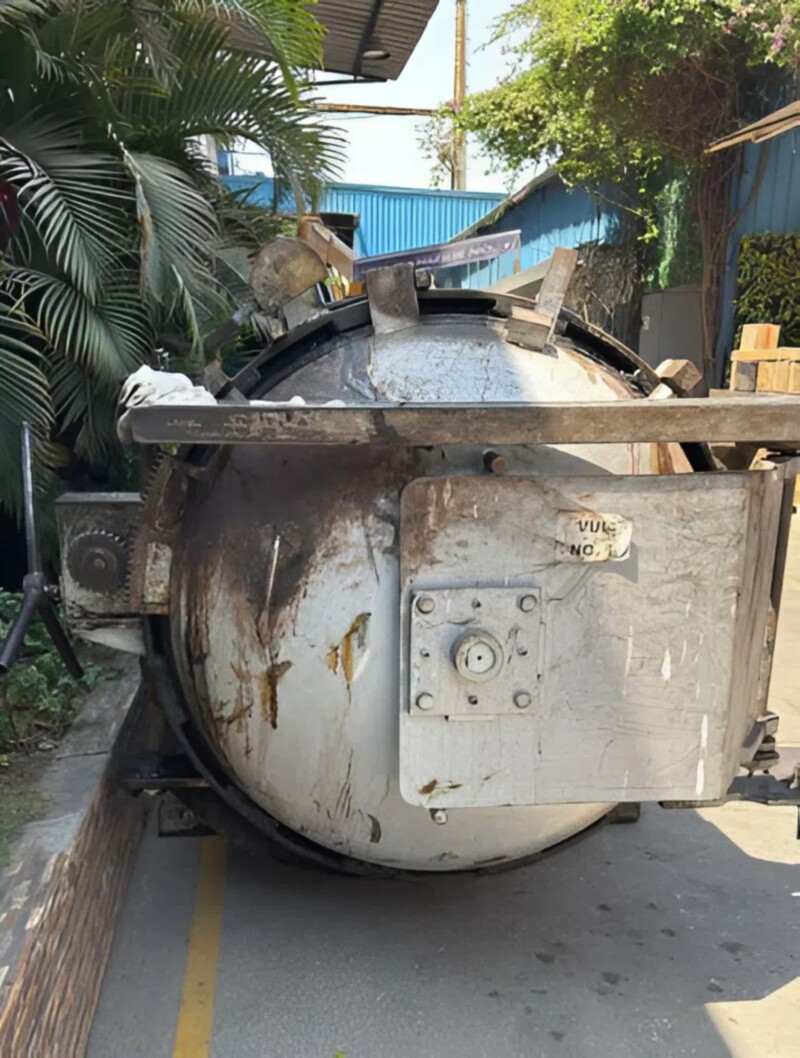 Refurbished Steam Vulcaniser Refurbished Steam Vulcaniser