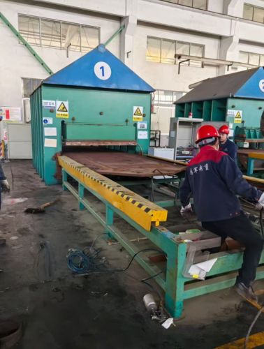 High-quality used 2000x4000 rubber curing press for sale