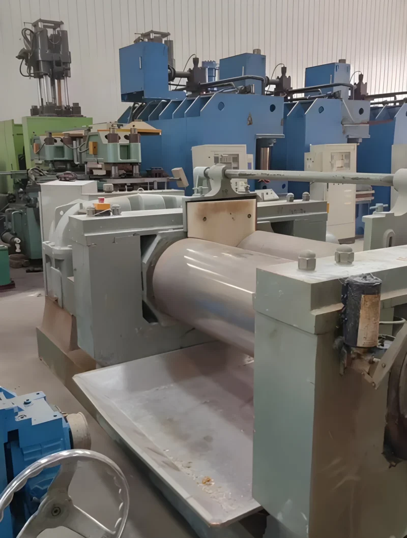 Used Uni Drive Mixing Mill
