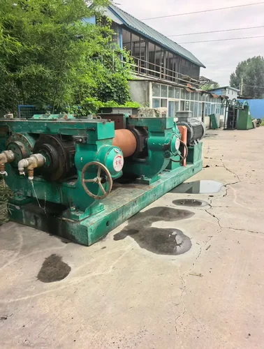 Rubber refiner mill machine full view